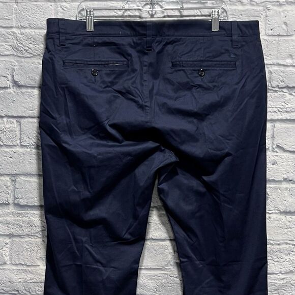 UNTUCKit Relaxed Fit Men Cotton Navy Blue Casual Chino Khaki Pants Size 38X31 - Picture 6 of 14